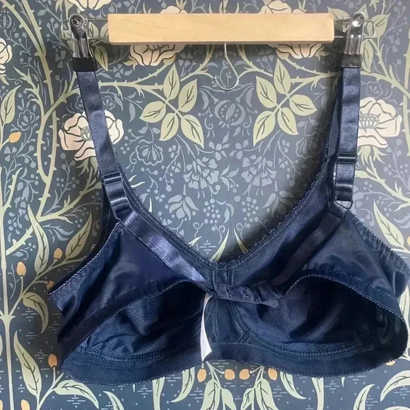 Trulife Barbara Navy Mastectomy Soft Cup Lace Bra 42B - Picture 4 of 10